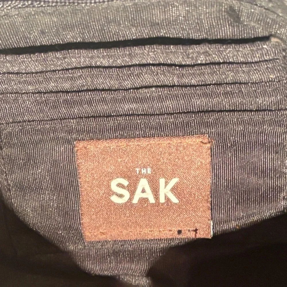 The Sak sak black